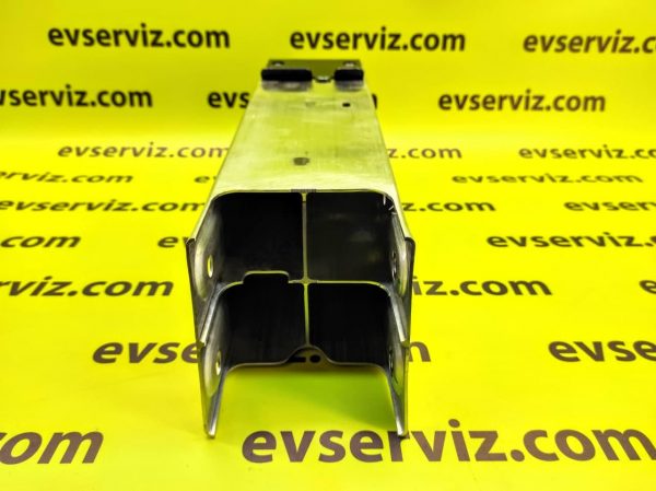 Лонжерон (кронштейн) основного усилителя переднего бампера слева Tesla Model Y