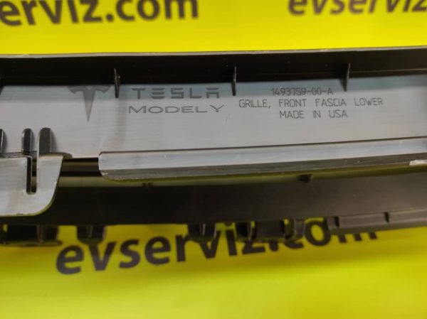 Решетка(Grille) переднего бампера декоративная Tesla Model Y (NEW)
