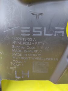 Подкрылок передний левый Tesla model Y