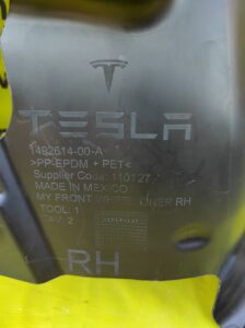 Подкрылок передний правый Tesla model Y