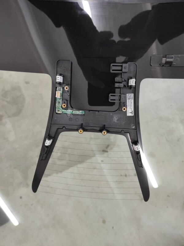 Лобовое стекло Tesla Model Y