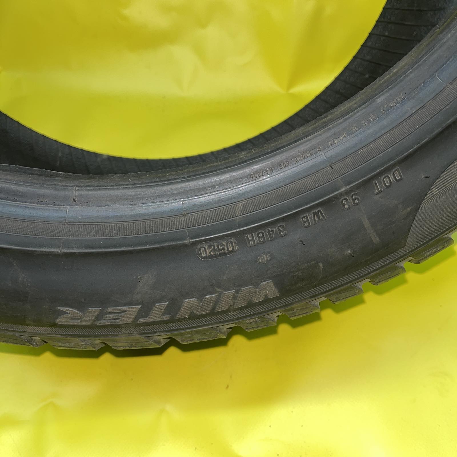 235-45-18-Pirelli-winter-sottozero-3_4